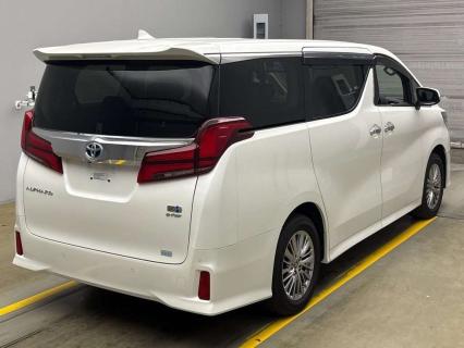 Toyota Alphard Hybrid