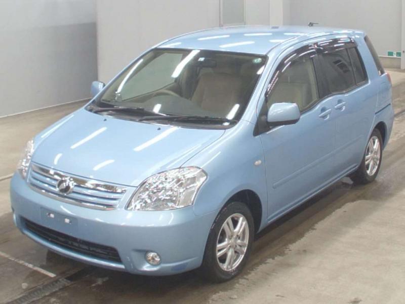 Toyota raum 2009
