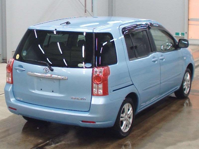 Toyota raum 2009